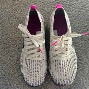 Nike Women's Vapormax Size 7